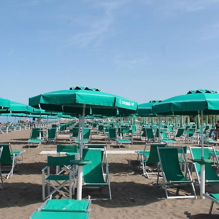 מרינה די קסטנייטו קרדוצ'י Alberto Quadrilocale A Soli 150M Dal Mare מראה חיצוני תמונה