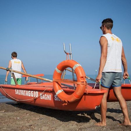 מרינה די קסטנייטו קרדוצ'י Alberto Quadrilocale A Soli 150M Dal Mare מראה חיצוני תמונה
